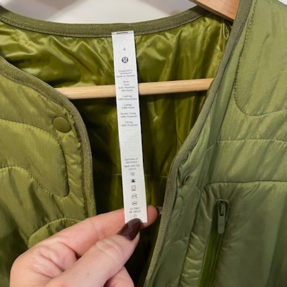 LULUEMON INSULATED QUILTED JACKET. BNWT - Picture 3 of 6